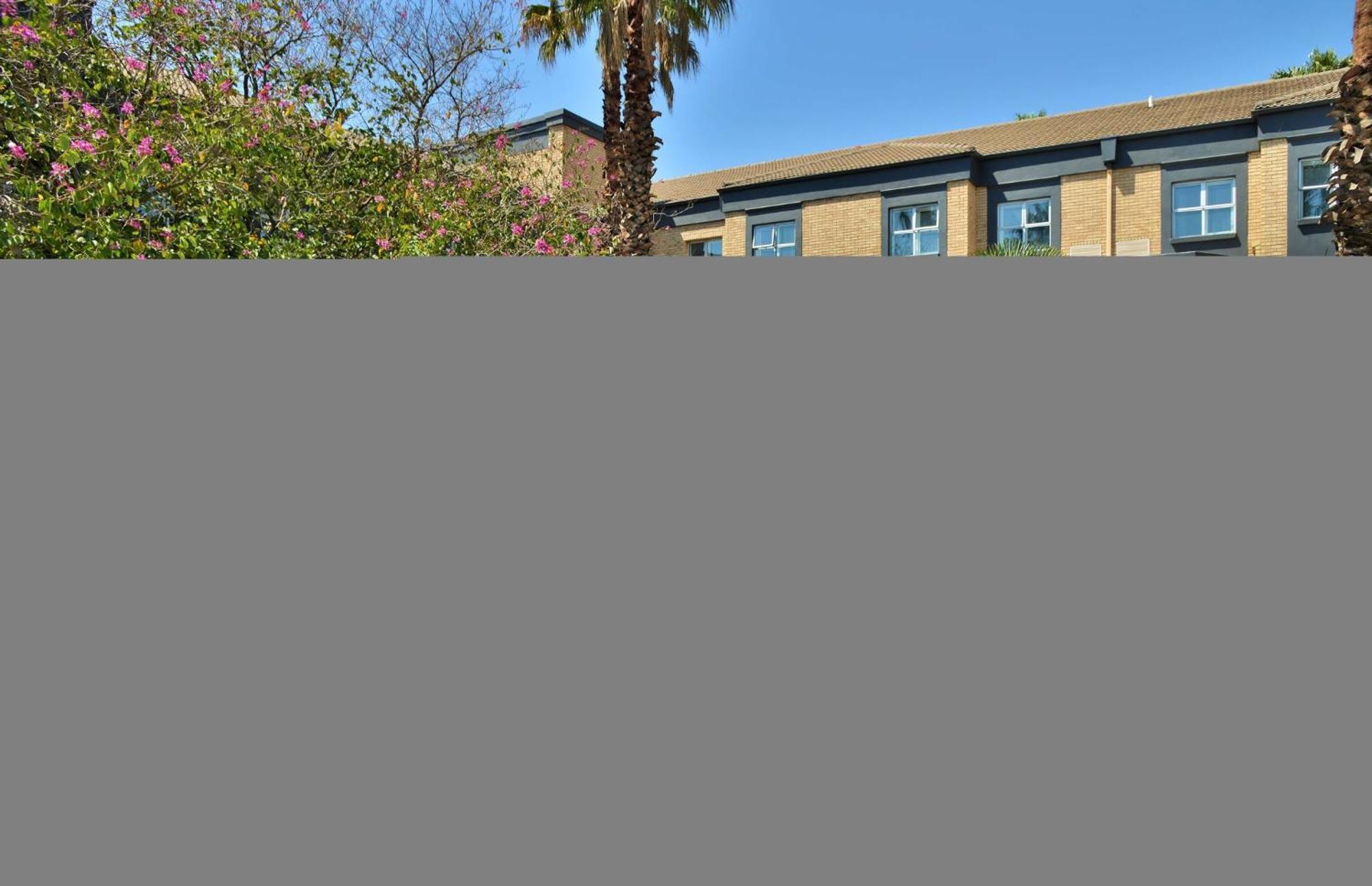 Holiday Inn Johannesburg Airport By Ihg Kempton Park Exterior photo